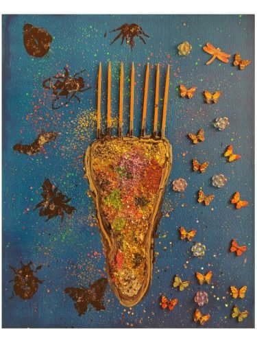 Honour Afrobeauty Prestige — original mixed-media painting by Serj Éty’n featuring a golden symbolic comb surrounded by butterflies and insects on a blue background.